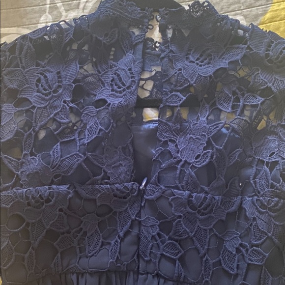 Maternity dress by Chi Chi London size US 4 - Picture 6 of 7